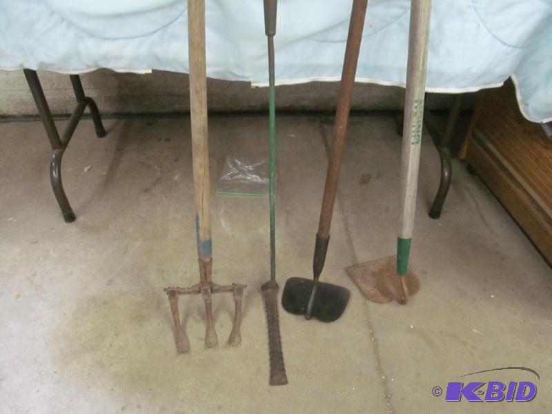 lot 232 image: Tool