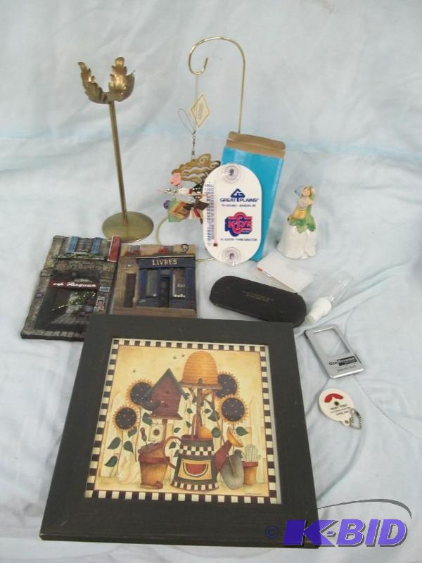 lot 24 image: Household