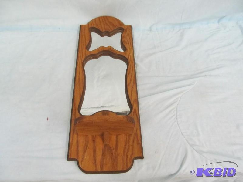 lot 251 image: Decor