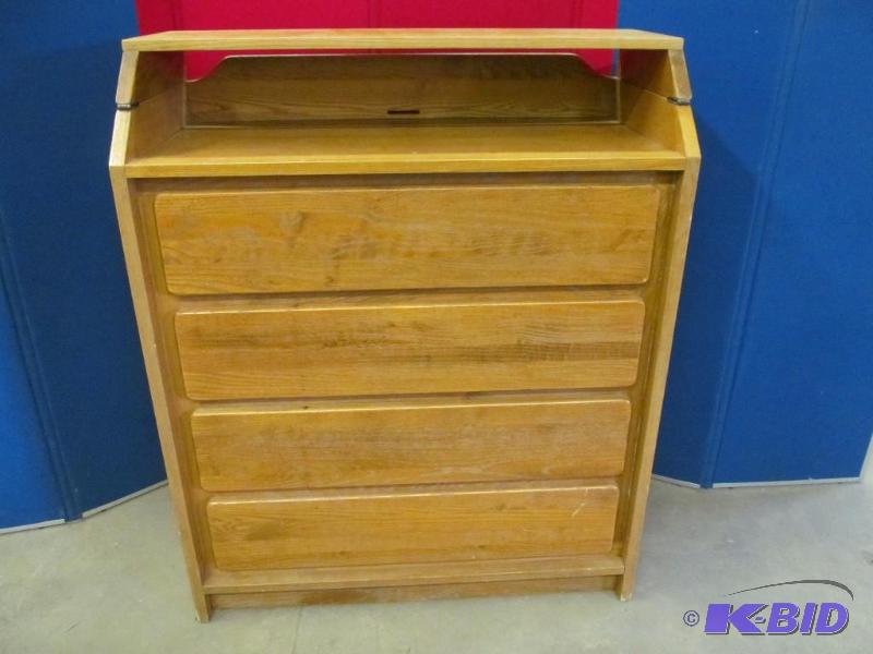 lot 254 image: Dresser
