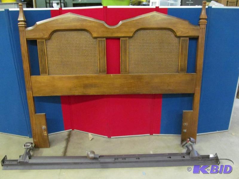 lot 255 image: Bed