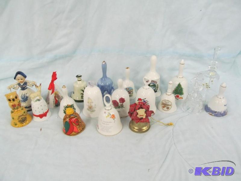 lot 26 image: Bell