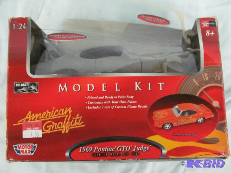 lot 32 image: Model