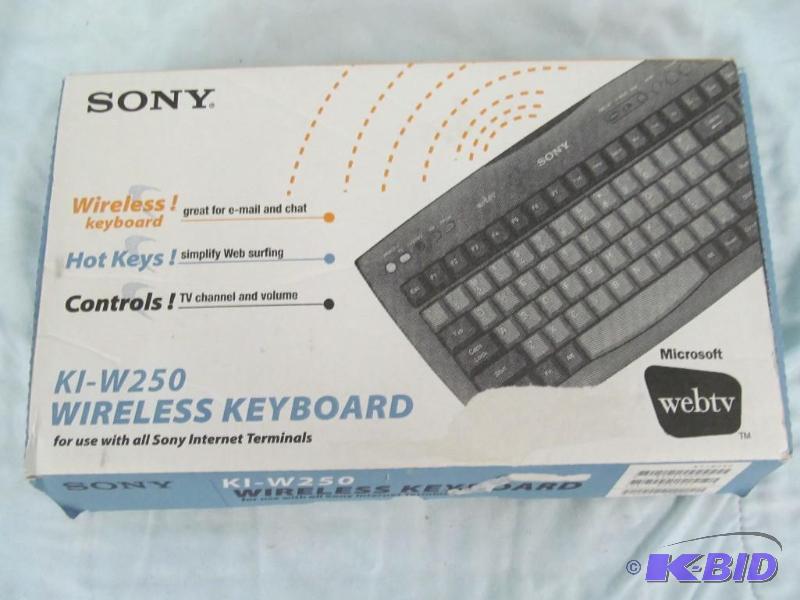 lot 66 image: Keyboard