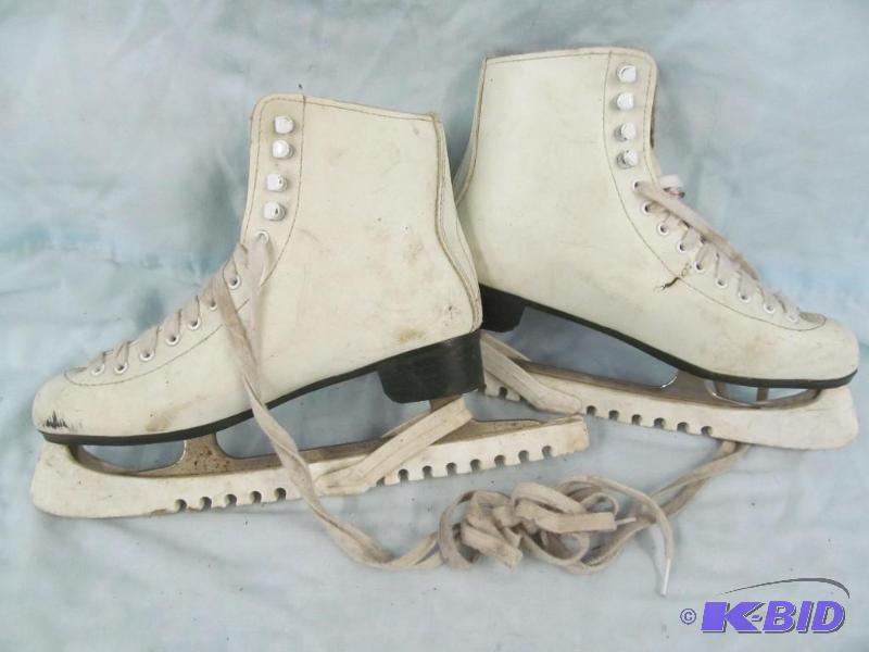 lot 99 image: Vintage