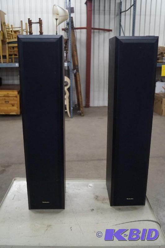 2 black Technics