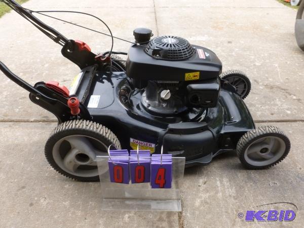 lot 4 image: Craftsman 22" self propelled lawn mower....