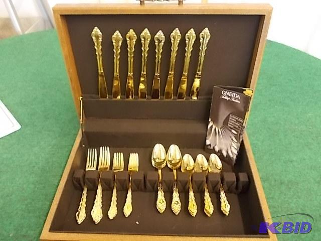 lot 30 image: Chest Of Onieda&nbspGold Electo-Plate&nbspF...