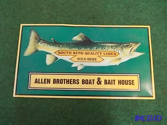 lot 40 image: Tin Fish Sign 22 x 12...