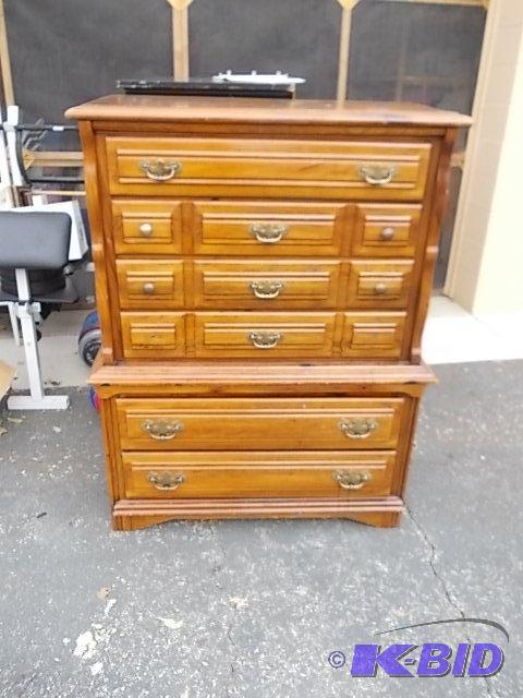 lot 44 image: 6 Drawer Bedroom Chest 40 x 19 x 53...