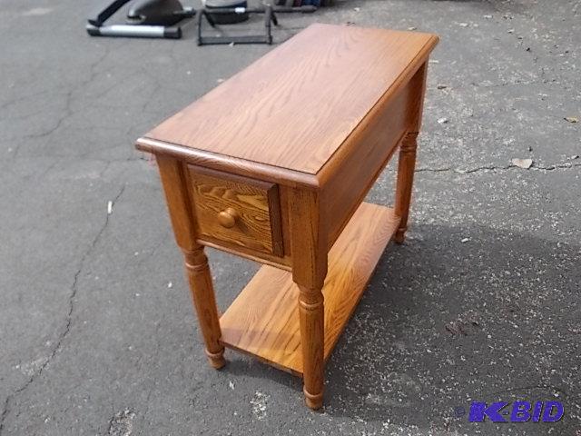 lot 66 image: Single Drawer Solid Oak End Table 25 x 12 x 2...