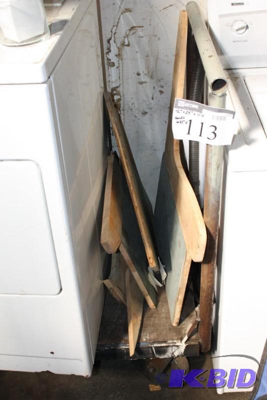 lot 113 image: Metal cart with handle and wheels. 72&quotx2...