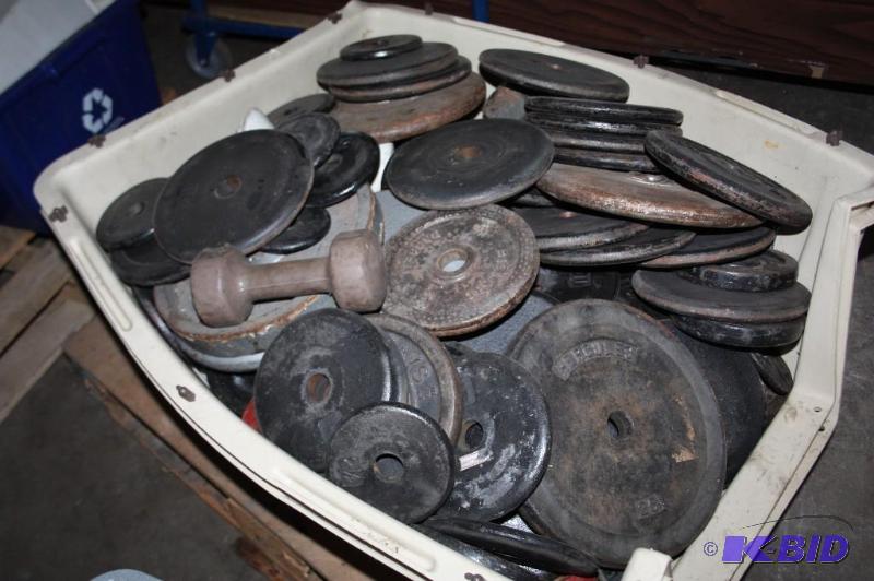 lot 162 image: Bin of various barbell weights....