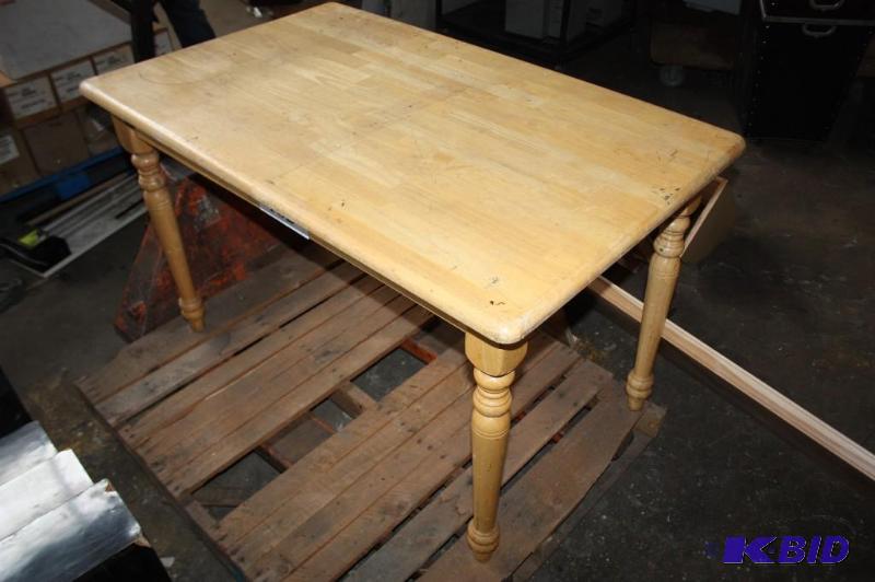 lot 182 image: Wooden table. 29&quotx42"...