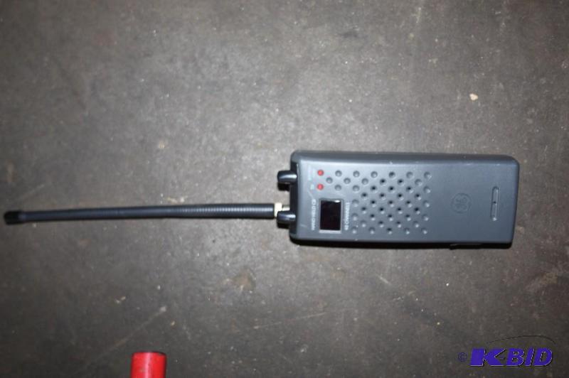 lot 302 image: General Electric hand held CB radio 40 chann...