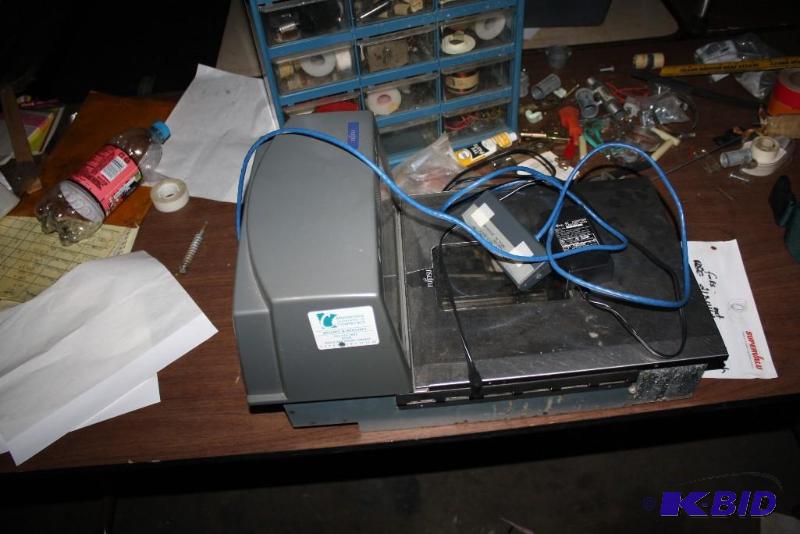 lot 326 image: Fujitsu cash register scanning machine wScal...