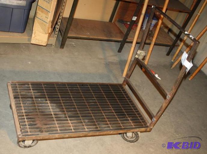 lot 33 image: Metal cart with handle and wheels....