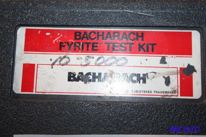 lot 352 image: Bacharach Fyrite Gas Analyzer C02 Indicator ...