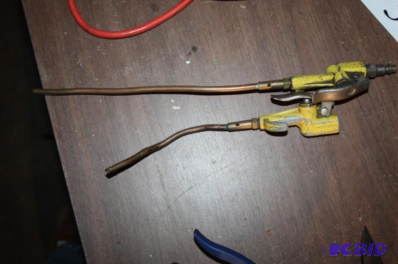 lot 366 image: Lot of (2) Foster air guns. Yellow...