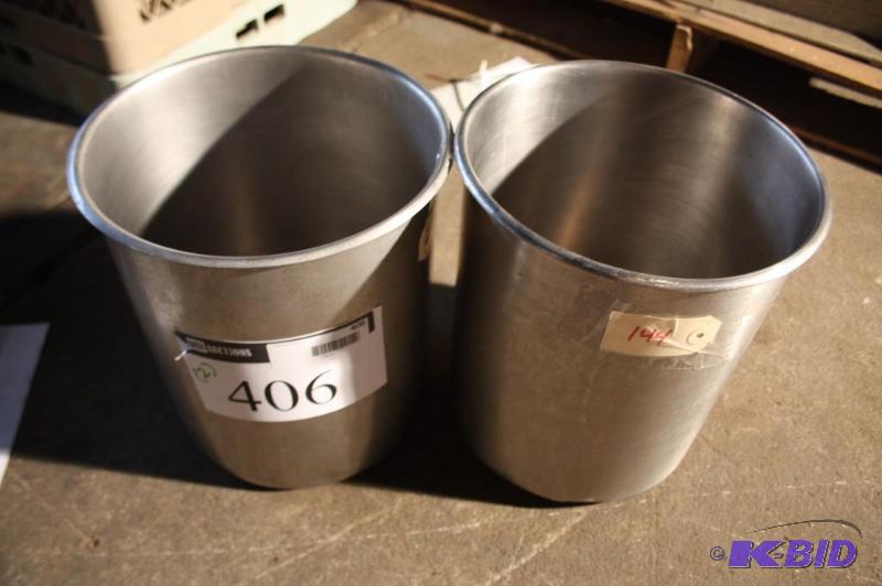 lot 406 image: Lot of (2) metal pots....