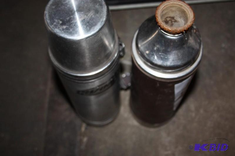 lot 430 image: Lot of (2) Heavy Duty Thermos...
