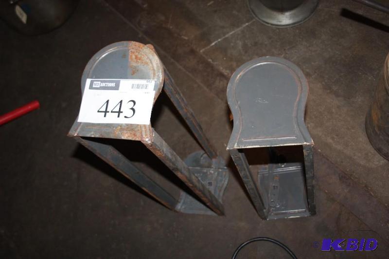 lot 443 image: Chrome Paper Roll Holders....