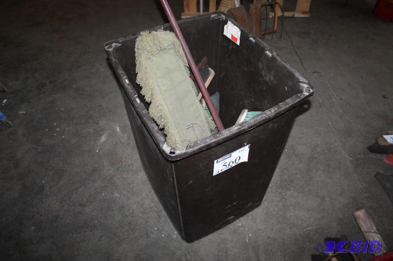 lot 560 image: Trash bin lot includes broom handle mop end...