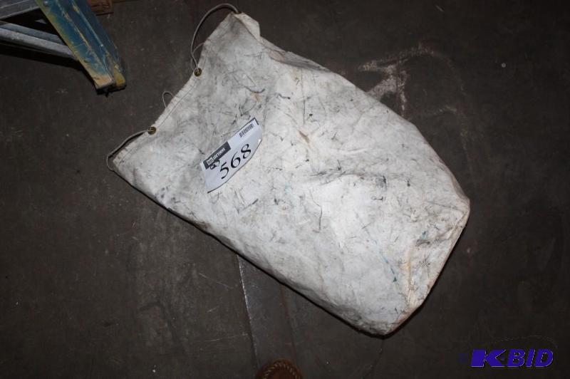 lot 568 image: Lot of (2) items tarp tarp bag....