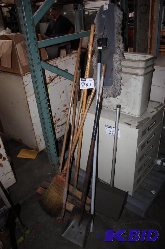 lot 587 image: Lot of (7) items broom push broom dust pan...