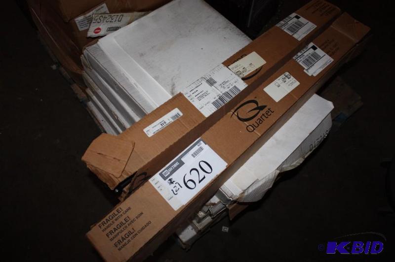 lot 620 image: Lot of (2) New Quartet Aluminum Lightweight T...