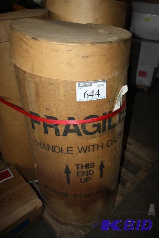 lot 644 image: Lot of 4" fluorescent lightbulbs Philip...