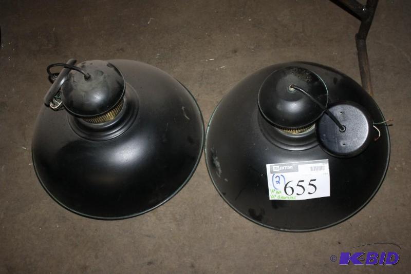 lot 655 image: Lot of (2) metal light fixtures black 10&qu...