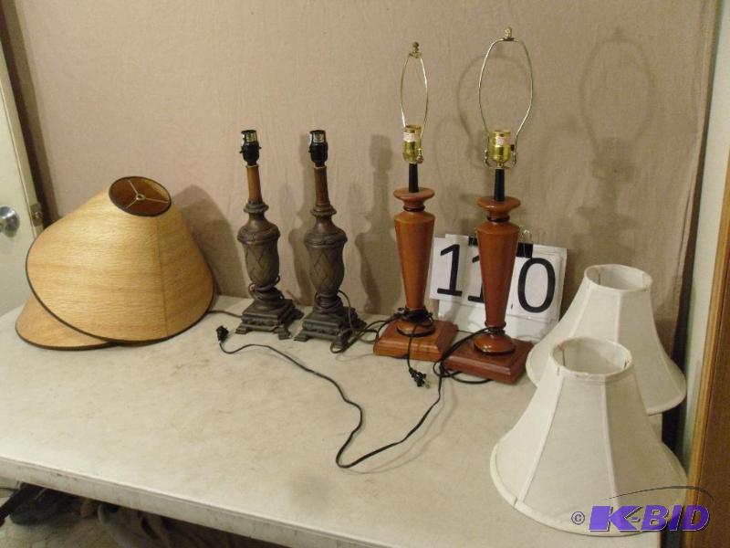 lot 110 image: Lot of 4 Lamps. One lamp needs foot reattched...