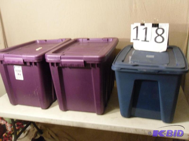 lot 118 image: Lot of 3 Totes with Lids. 2 Lids have cracks ...