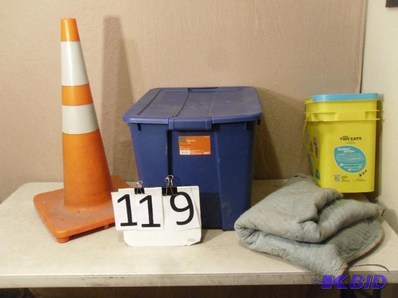 lot 119 image: Tote with Lid, Moving Blanket, Cone, and Buck...