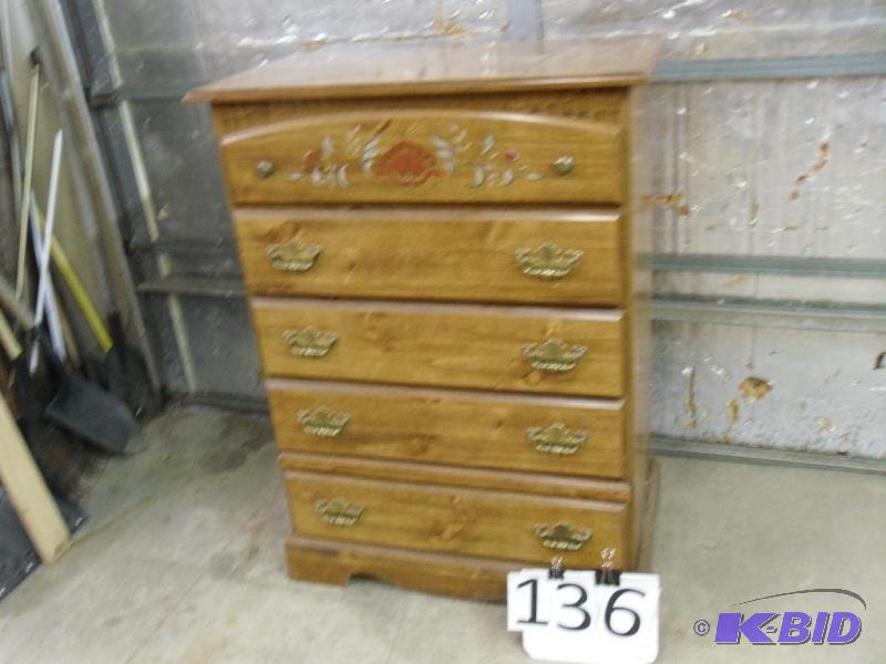 lot 136 image: 5 Drawer Dresser. Measures 32.5" x 44.5&...