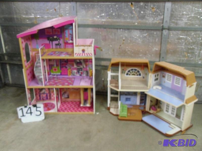 lot 145 image: Large Doll House and Barbie House (46" H...