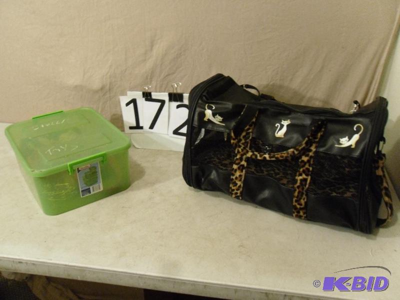 lot 172 image: Softsided Cat Carrier  Small Dog Carrier and...