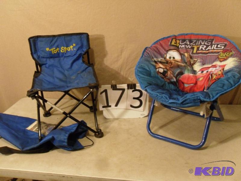 lot 173 image: 2 Kids Fold Up Chairs. Both need cleaning....