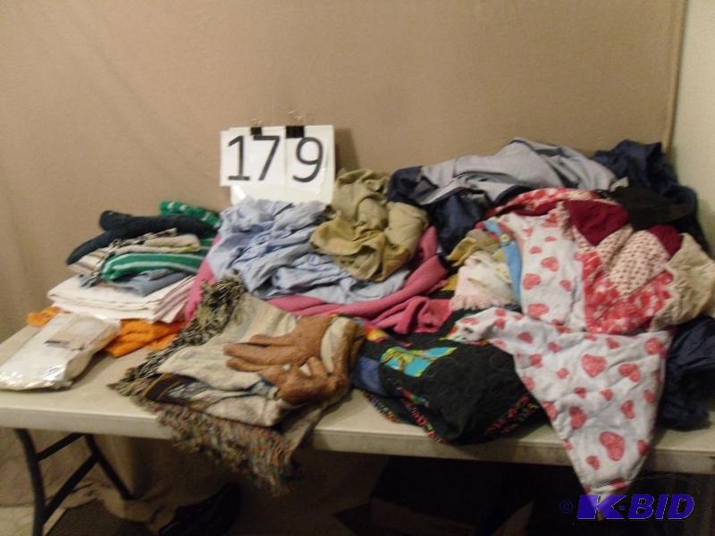 lot 179 image: Lot of Assorted Linens. Towels, Sheets, Blank...
