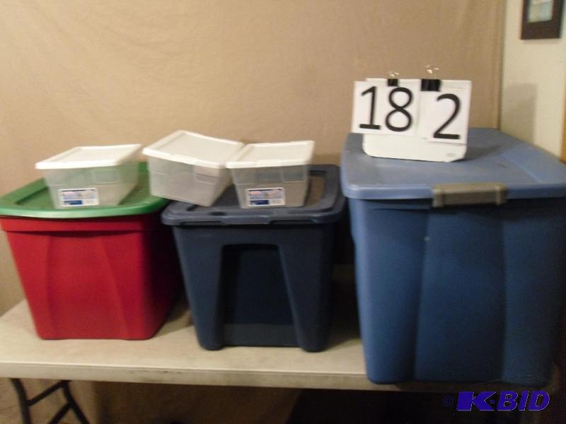 lot 182 image: Lot of 6 assorted totes. Large one has a smal...