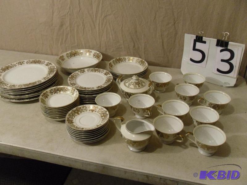 lot 53 image: Vintage Empress China Fine Selected Quality B...