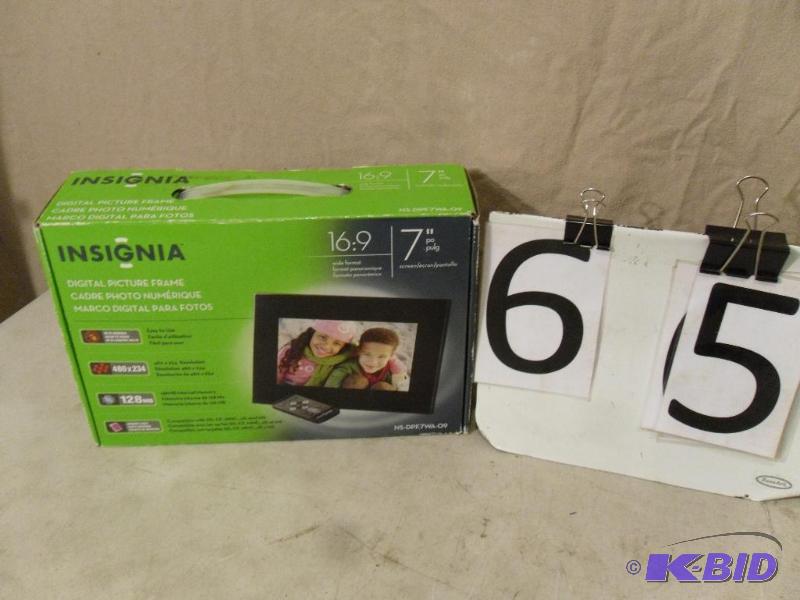 lot 65 image: New Insignia 7" Digital Picture Frame. 1...