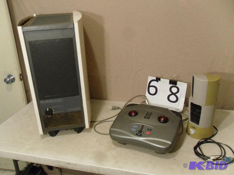 lot 68 image: Lasko Oscillating Small Tower Fan (works but ...
