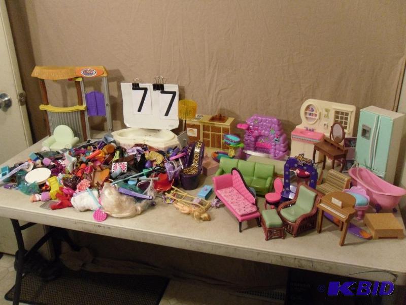 lot 77 image: Large Lot of Barbie Accessories. Kitchen, Fri...
