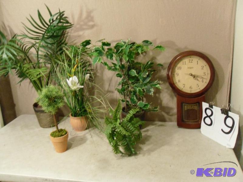 lot 89 image: Lot of Assorted Artificial Plants and Hanging...