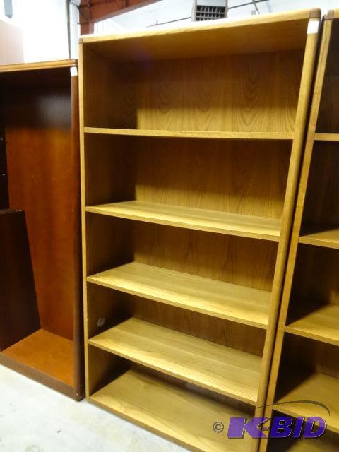 Wood book case with 4 shelves.36 x 13 x 71...