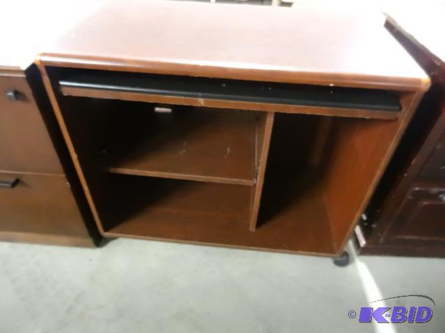 Small mobile desk with pull outkeyboard tray....