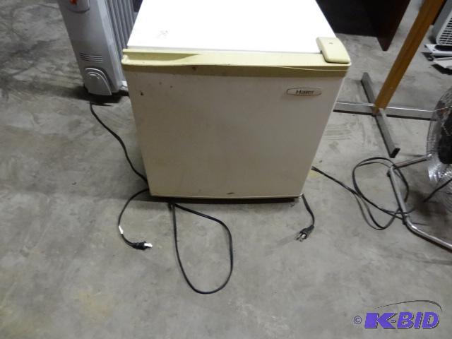 Haier mini fridge model BC-50...