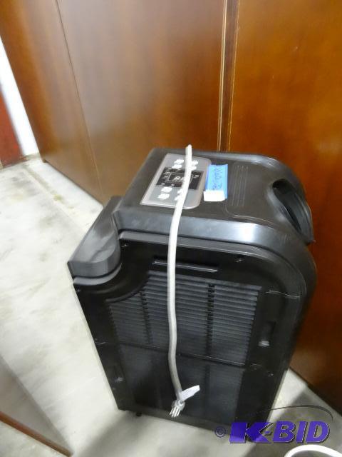 Tripplite portable AC unit. SCC00L12K. 12,00...